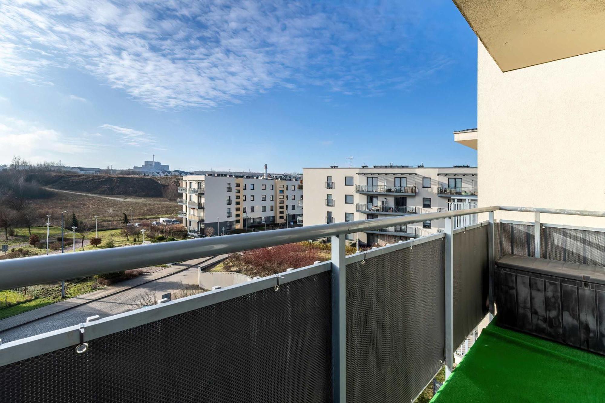 Stylowy Z Parkingiem I Biurkiem W Gdansku By Renters Apartment